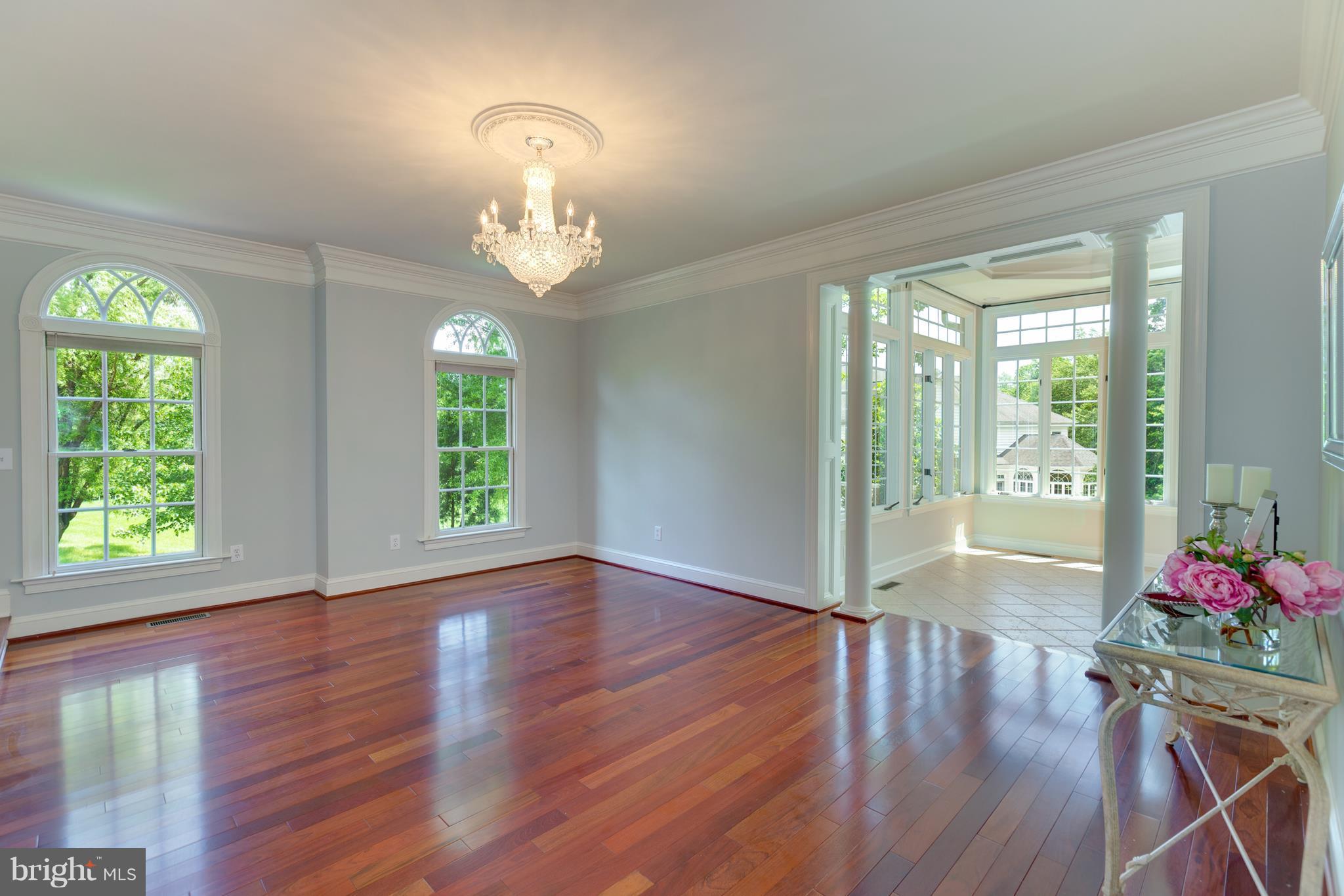 COLVIN MANOR - Residential