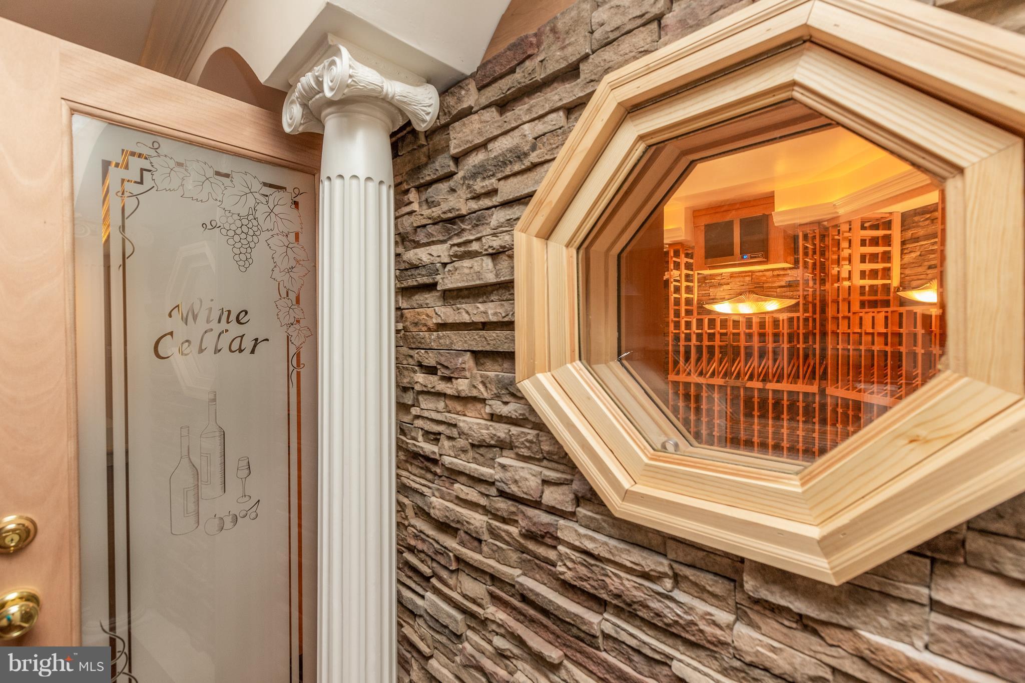 COLVIN MANOR - Residential