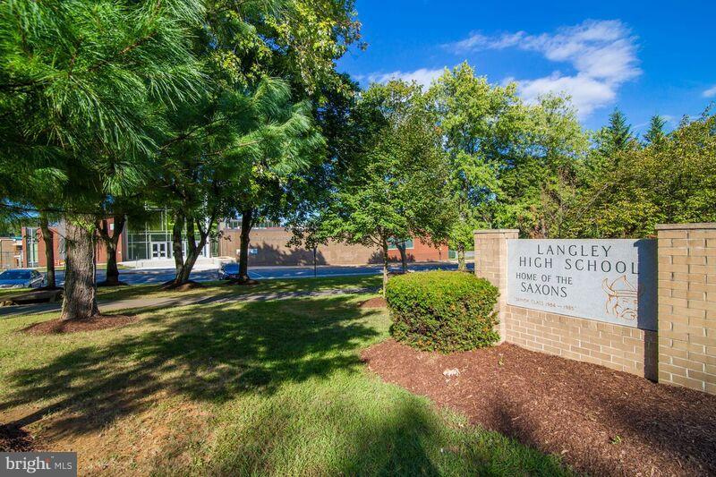 COLVIN MANOR - Residential