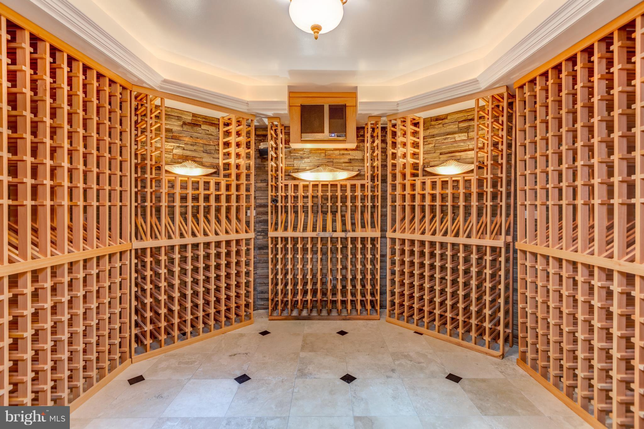 COLVIN MANOR - Residential