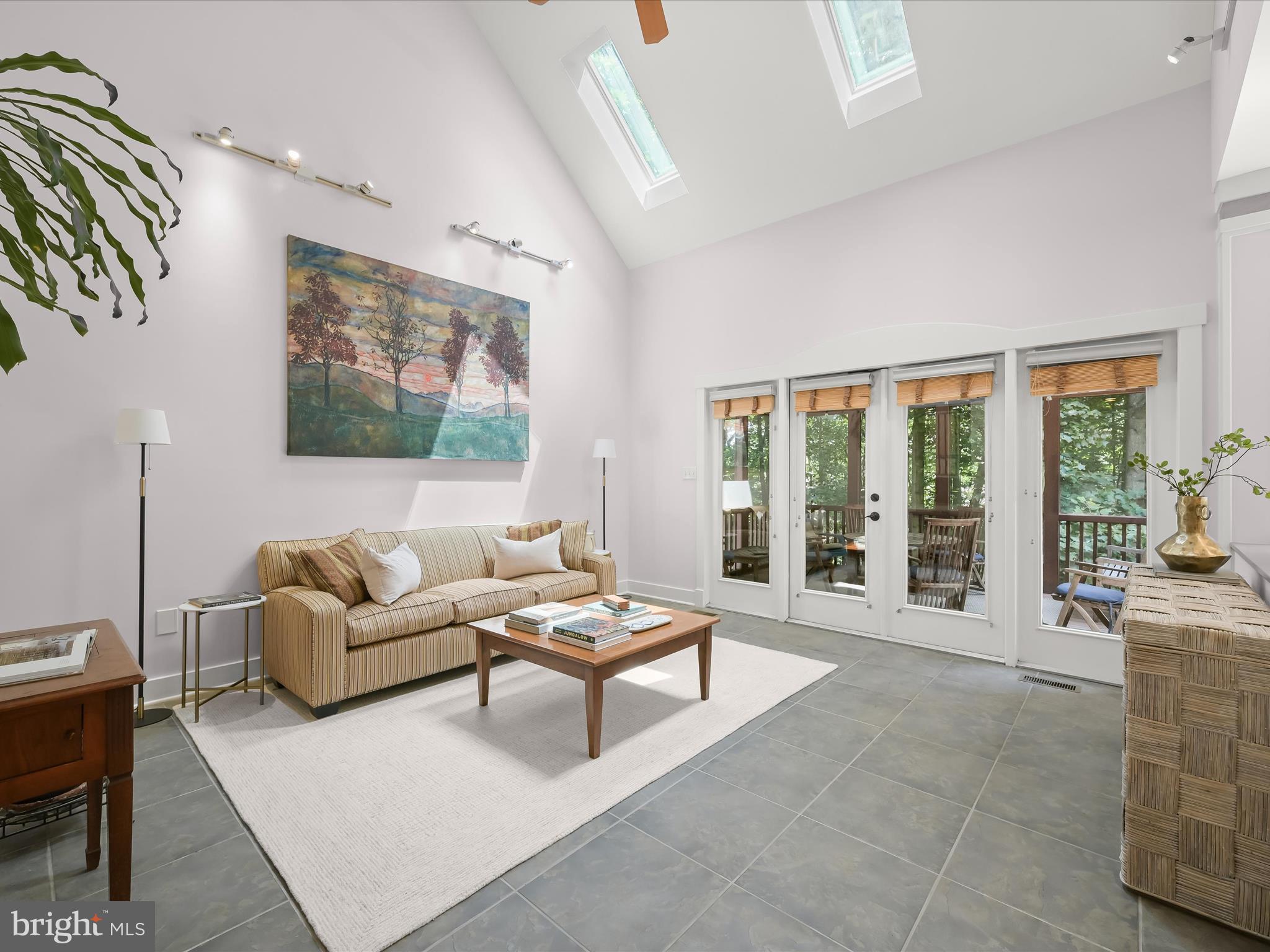 SOLOMONS RIDGE - Residential