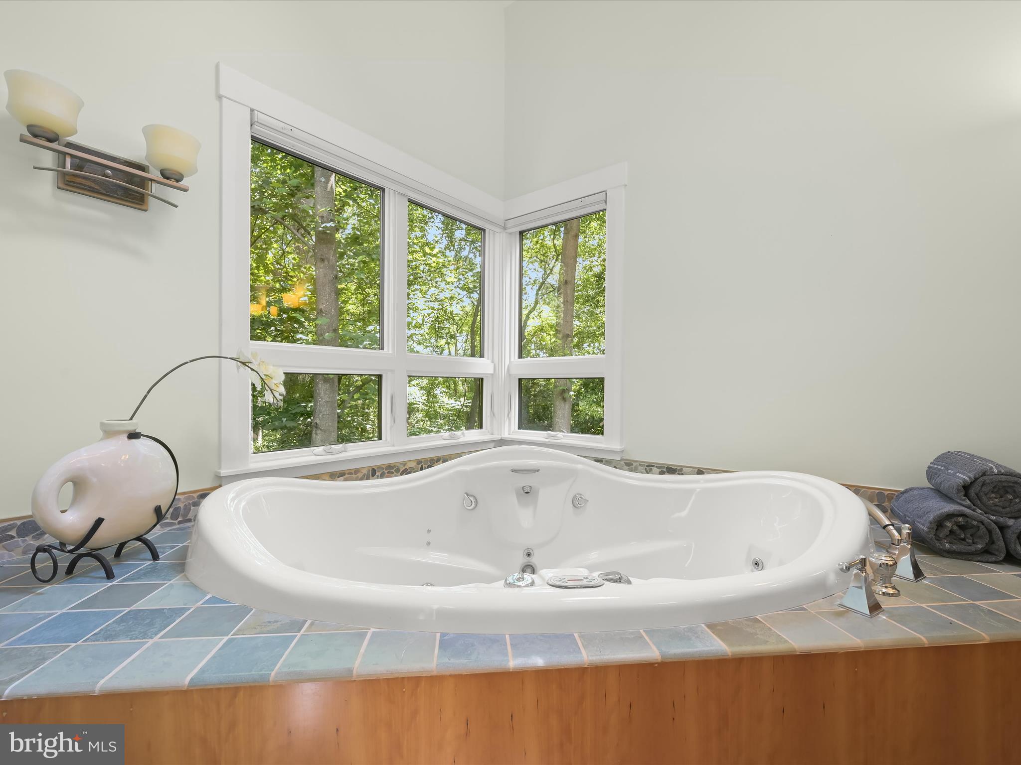 SOLOMONS RIDGE - Residential