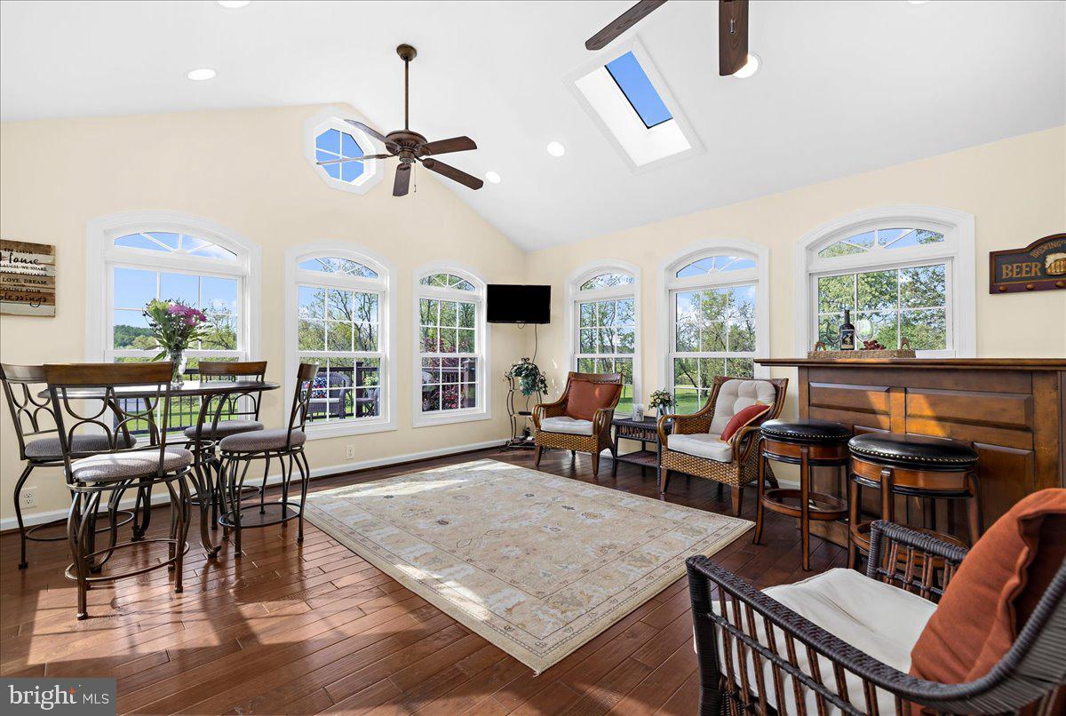 BRANTWOOD - Residential