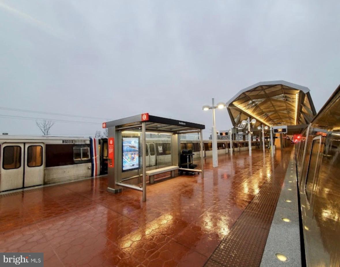 ASHBURN FARM - Residential