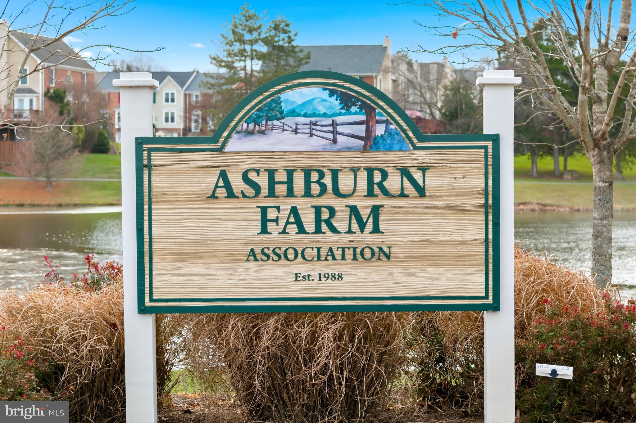 ASHBURN FARM - Residential