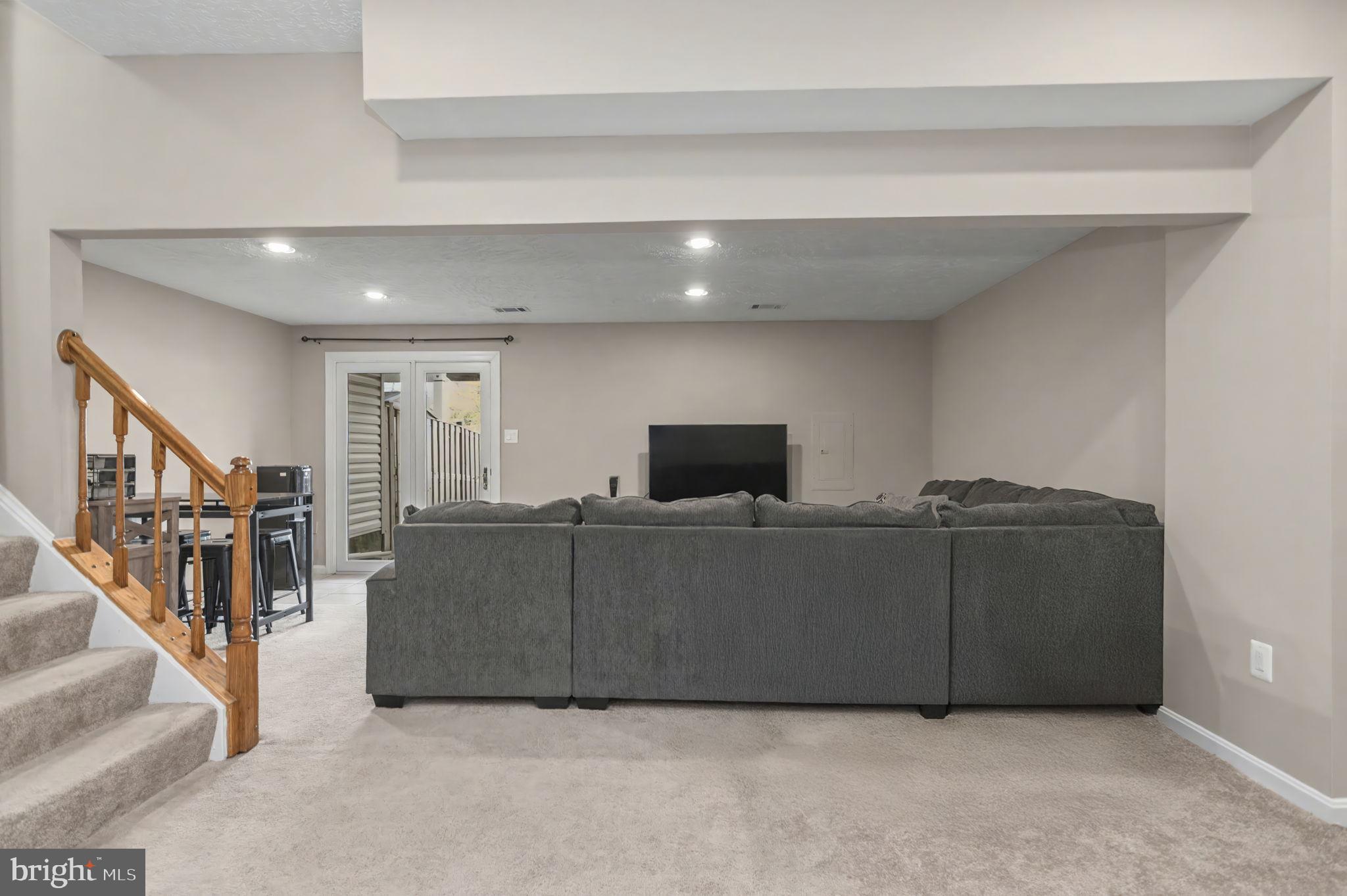 ASHBURN FARM - Residential