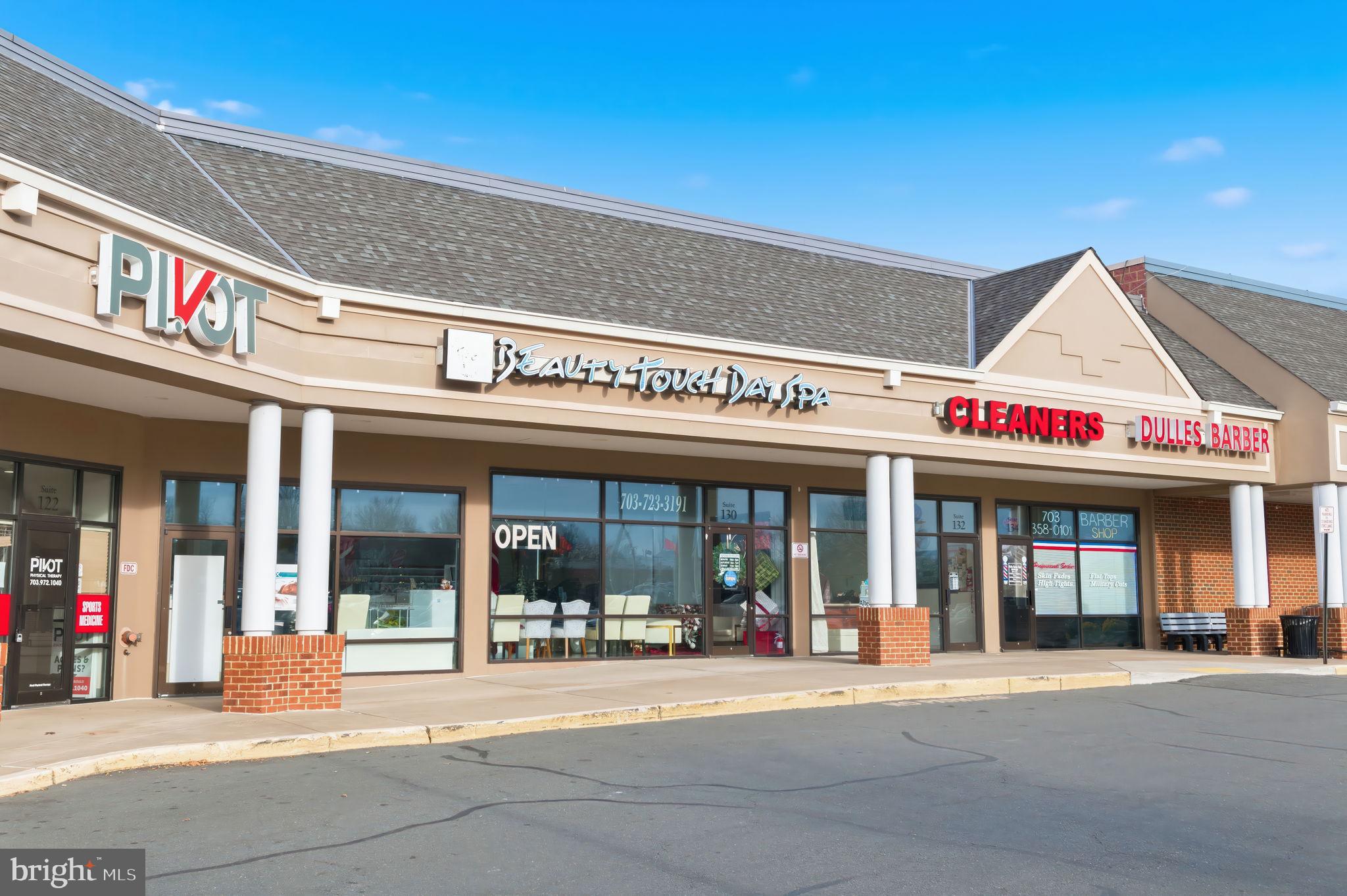 ASHBURN FARM - Residential