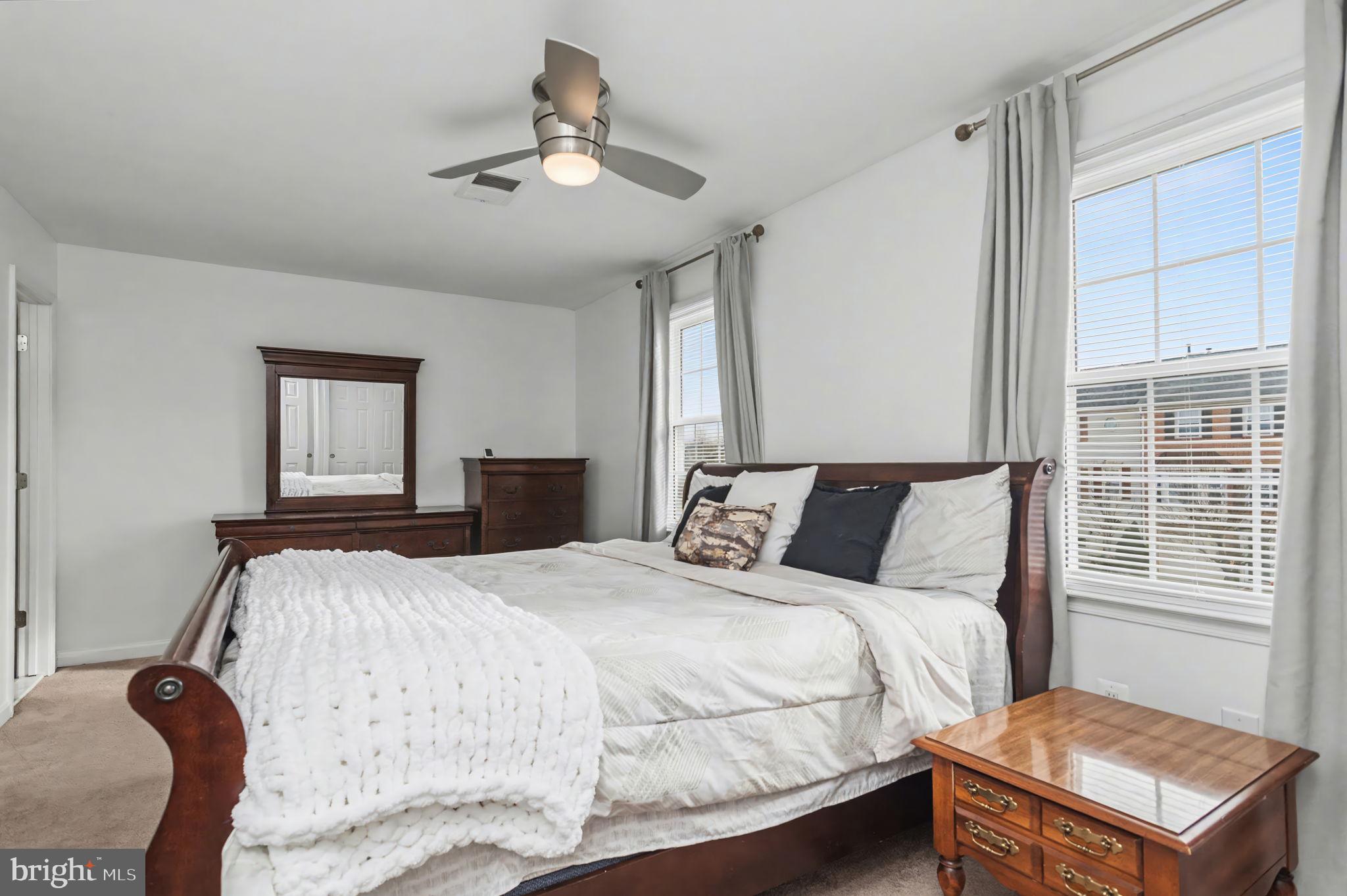 ASHBURN FARM - Residential