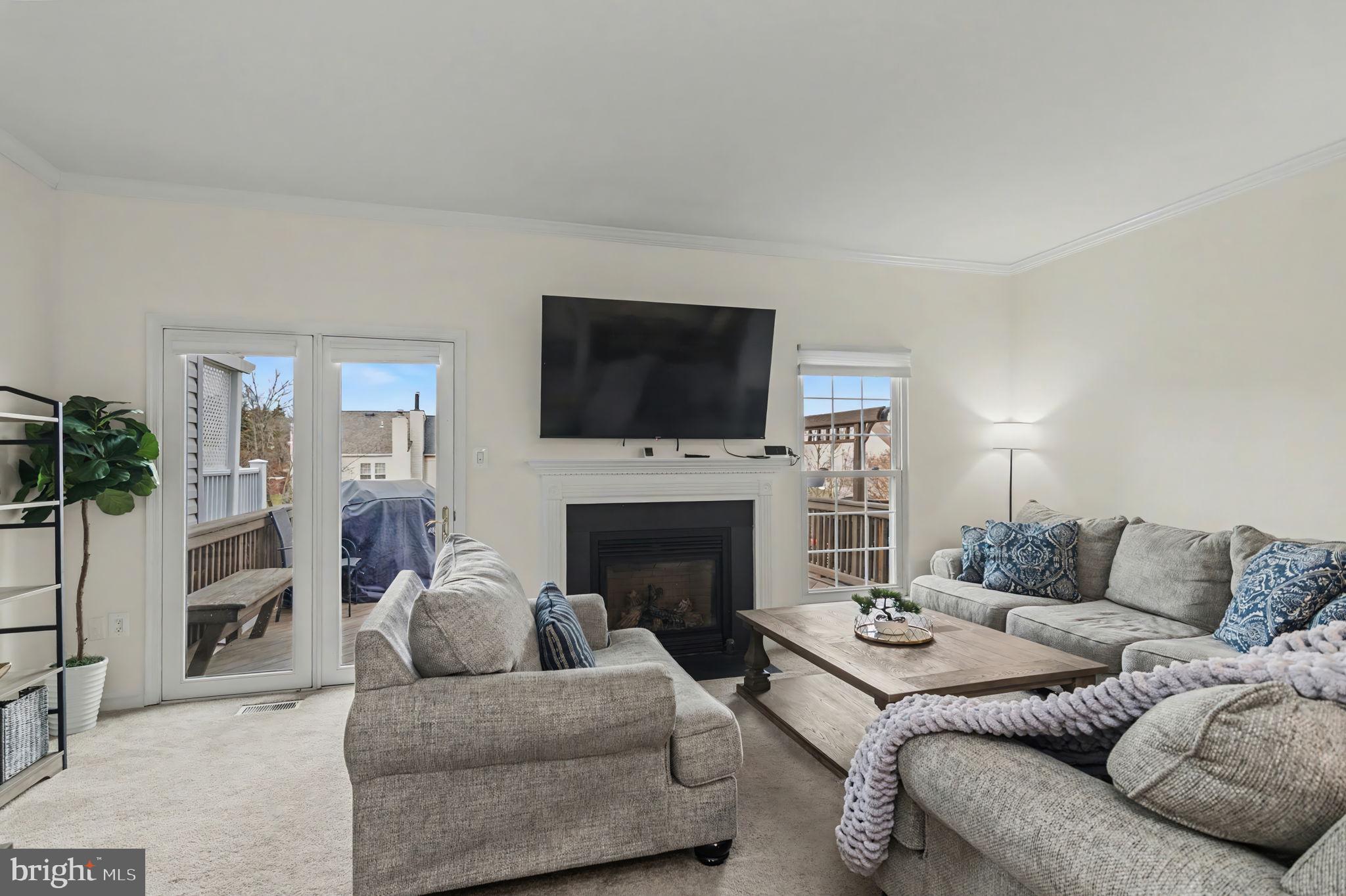 ASHBURN FARM - Residential