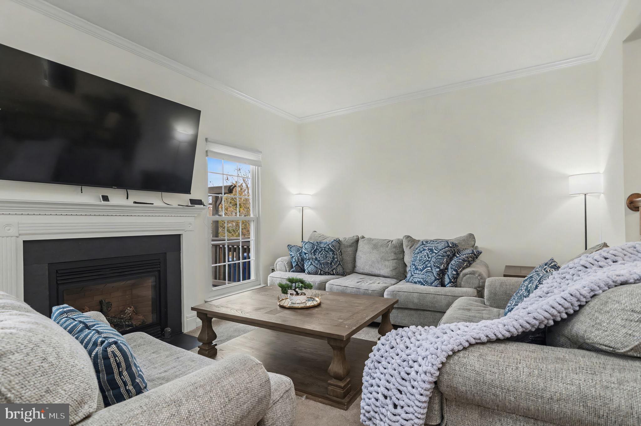 ASHBURN FARM - Residential