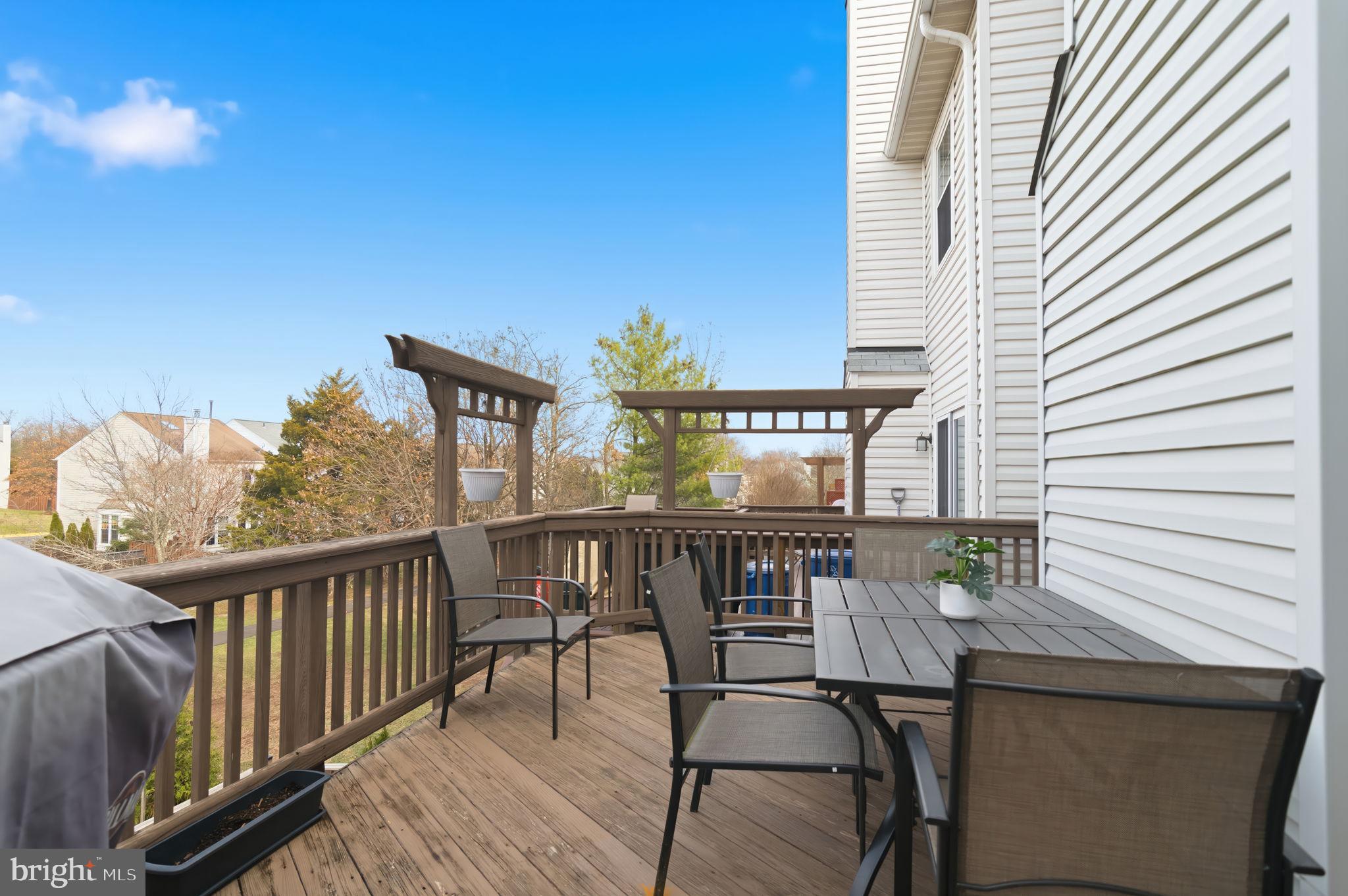 ASHBURN FARM - Residential