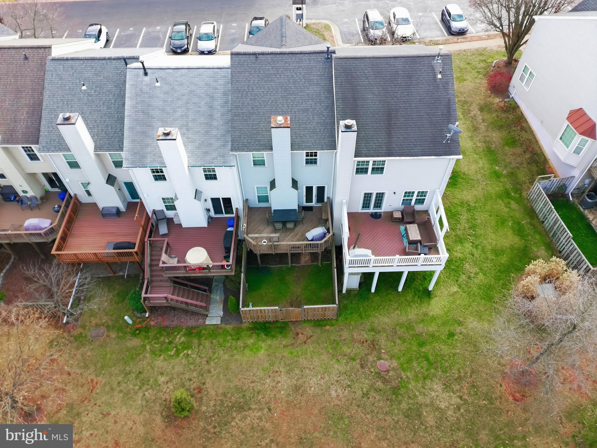 ASHBURN FARM - Residential