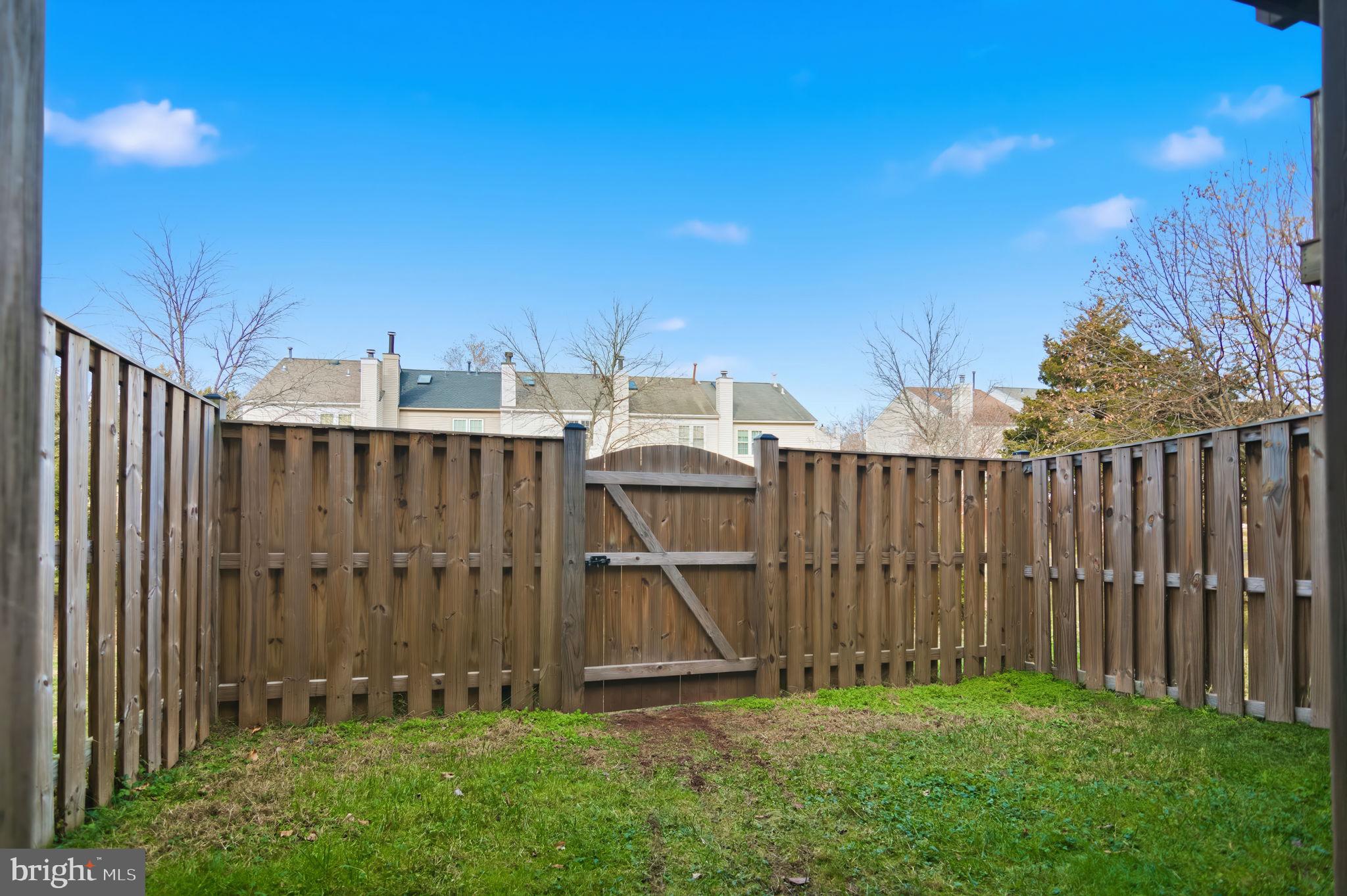 ASHBURN FARM - Residential