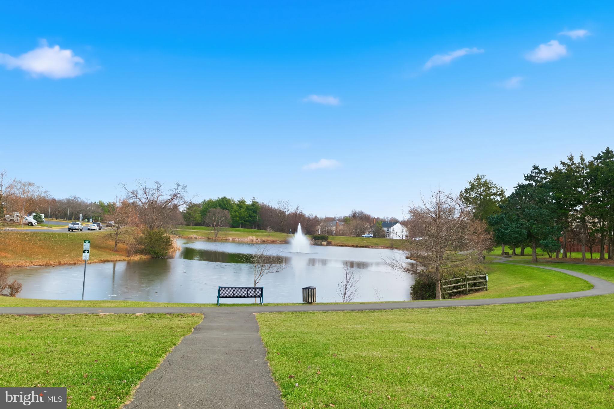 ASHBURN FARM - Residential