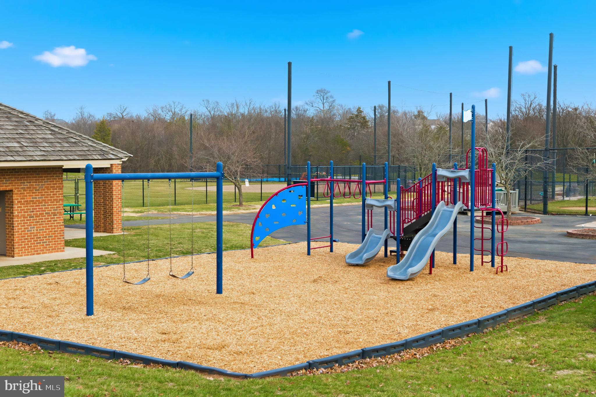 ASHBURN FARM - Residential