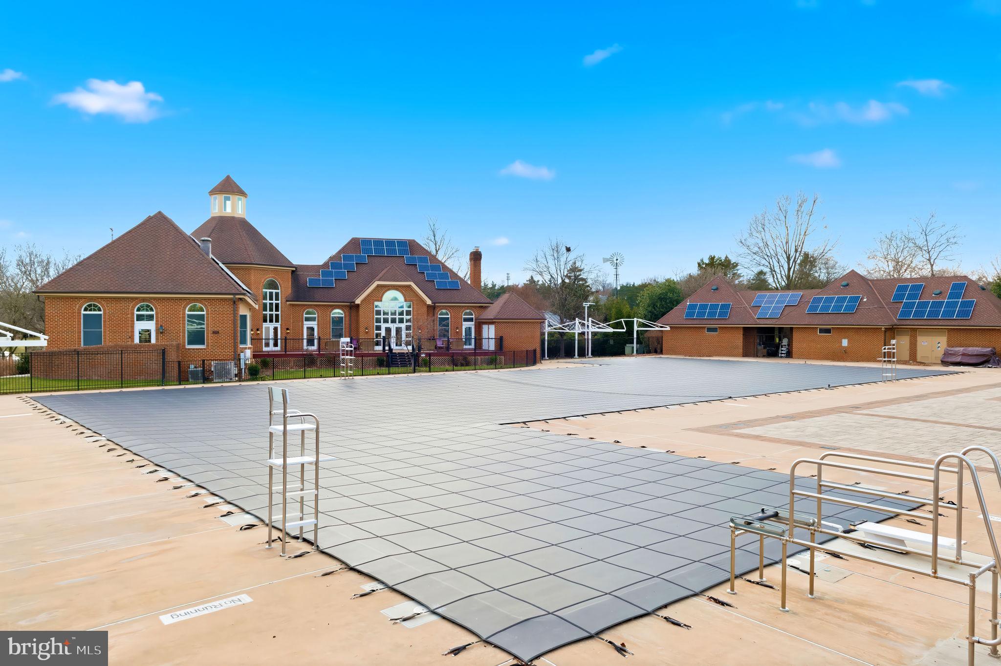 ASHBURN FARM - Residential