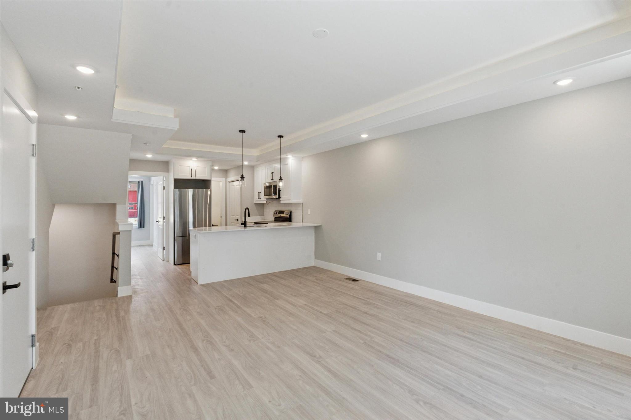 OLDE KENSINGTON - Residential Lease