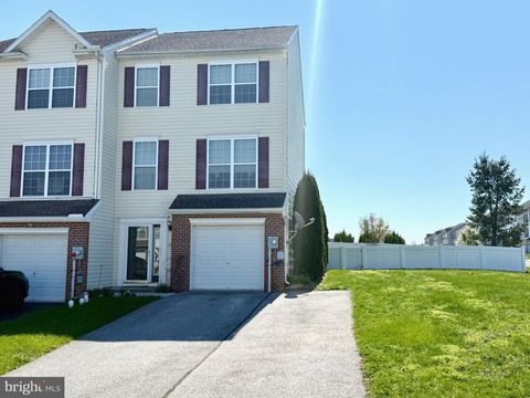 1242 LEDGE DRIVE YORK PA 17408