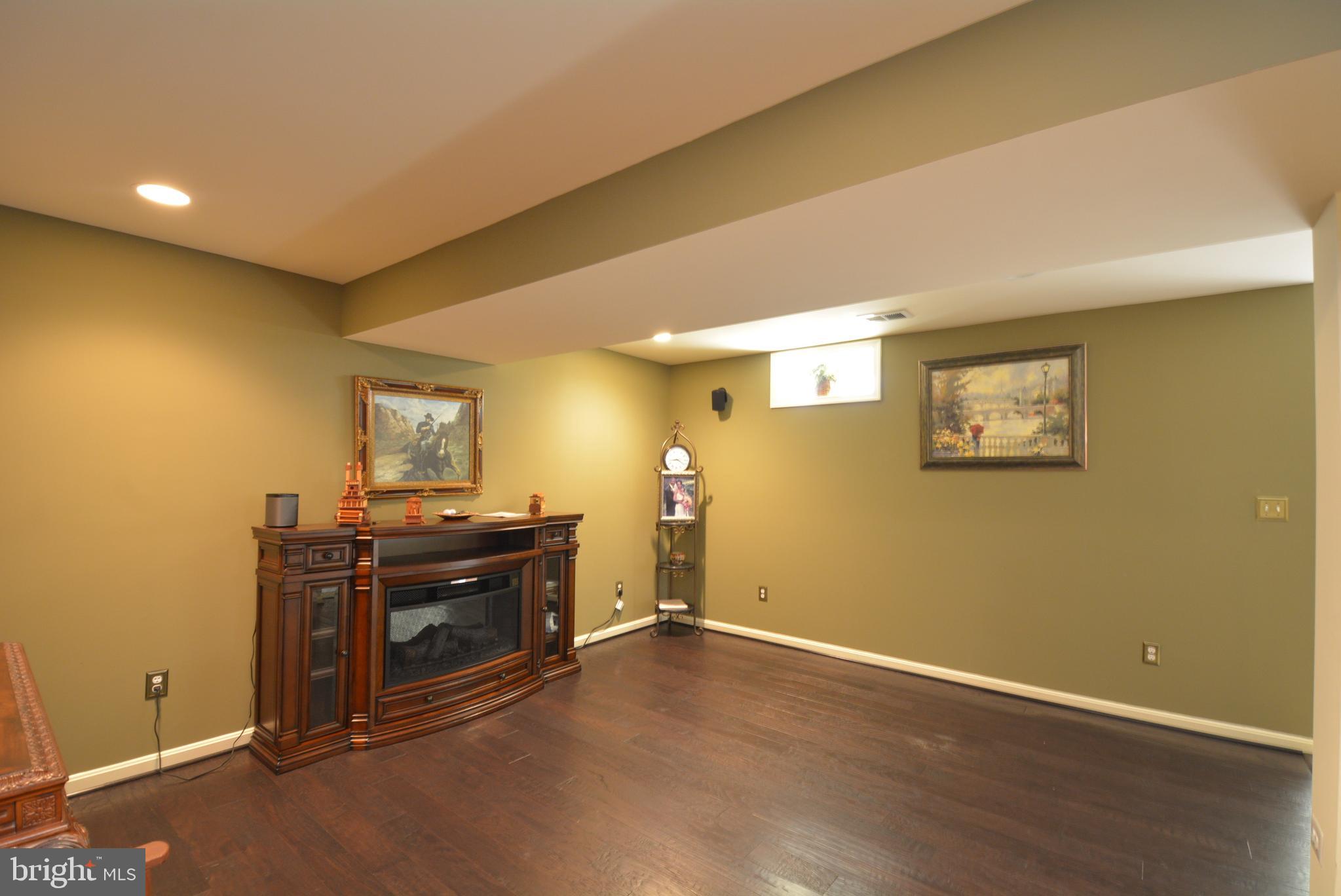 POWELLS LANDING - Residential