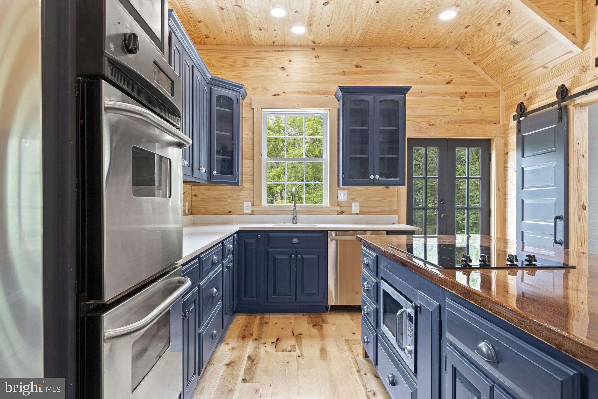 IVAKOTA FARM - Residential