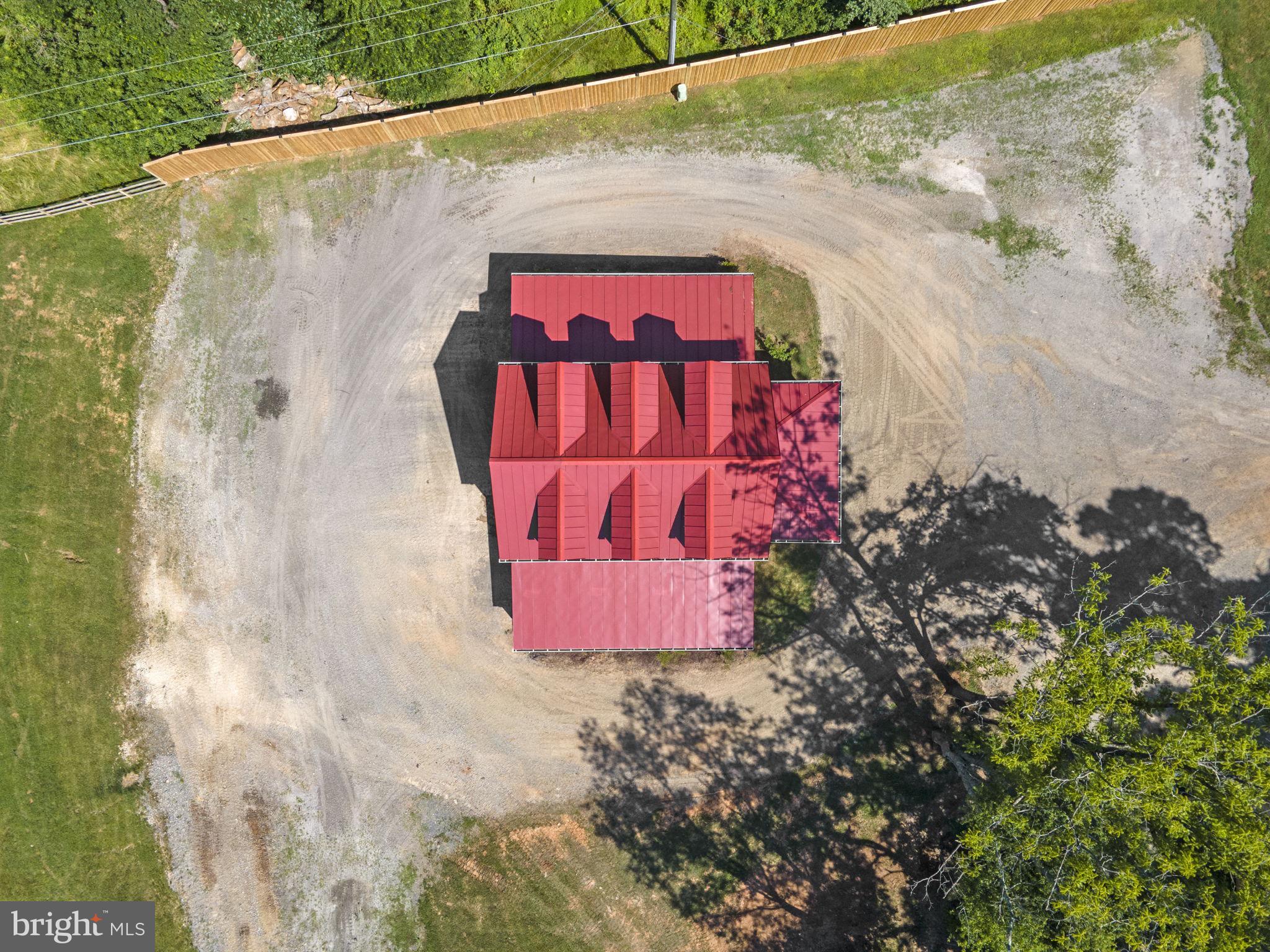 IVAKOTA FARM - Residential