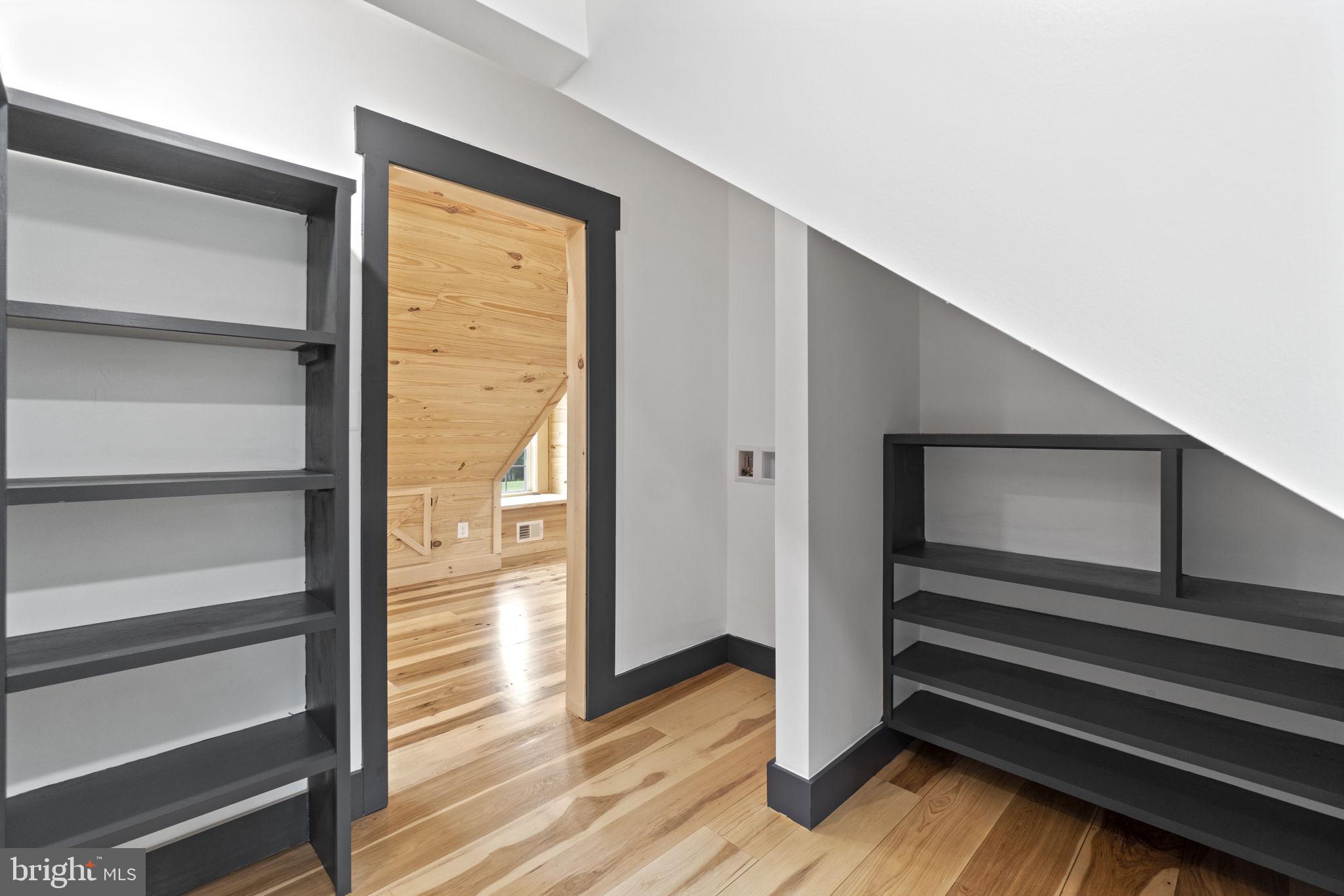 IVAKOTA FARM - Residential