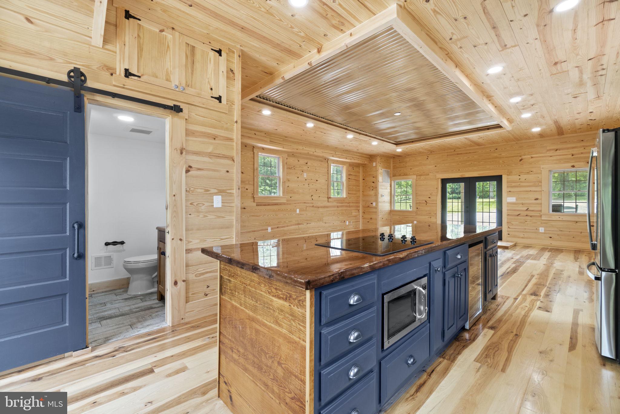 IVAKOTA FARM - Residential