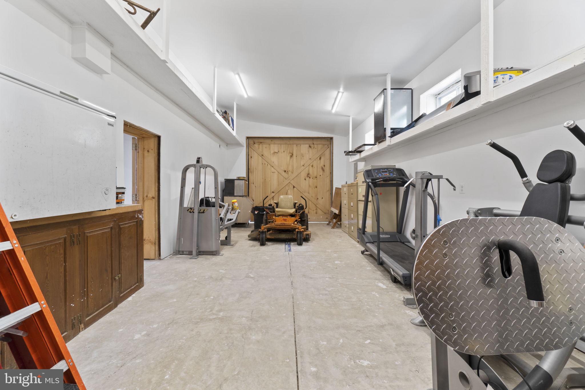 IVAKOTA FARM - Residential