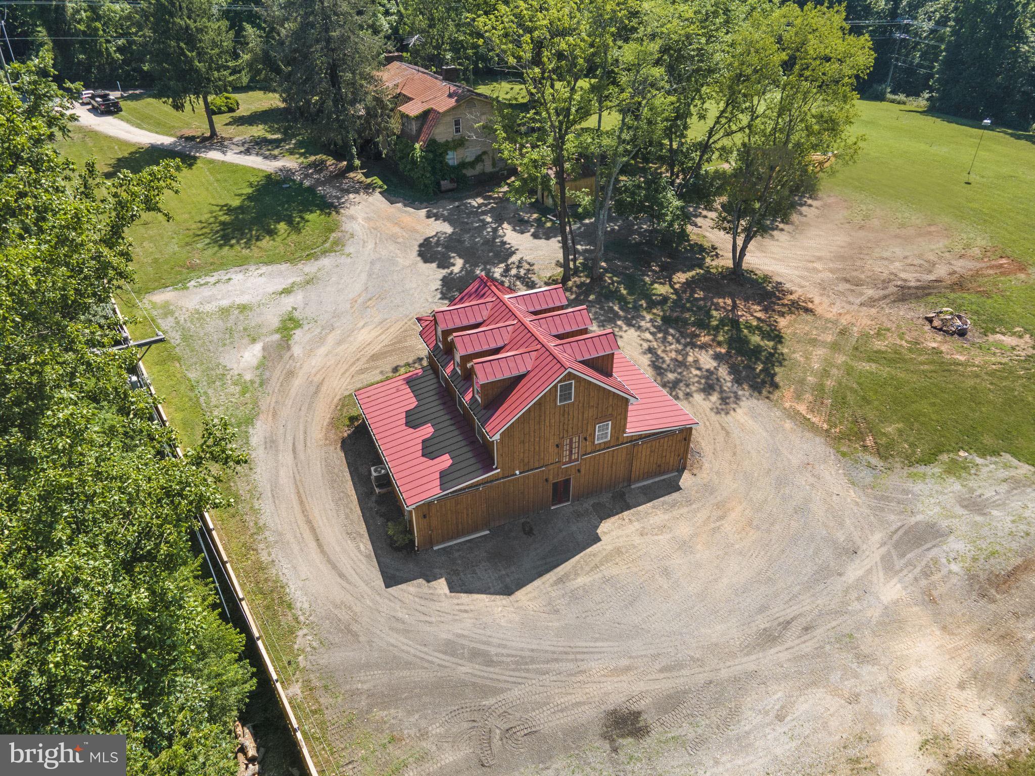 IVAKOTA FARM - Residential