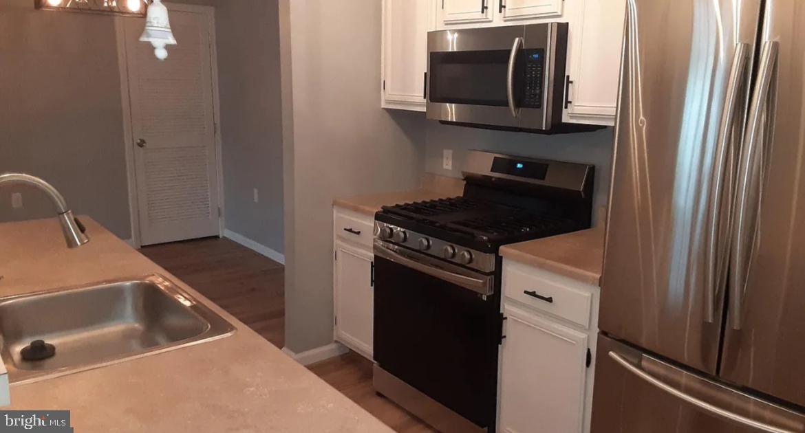 RIVERBEND AT CASCADES - Residential Lease