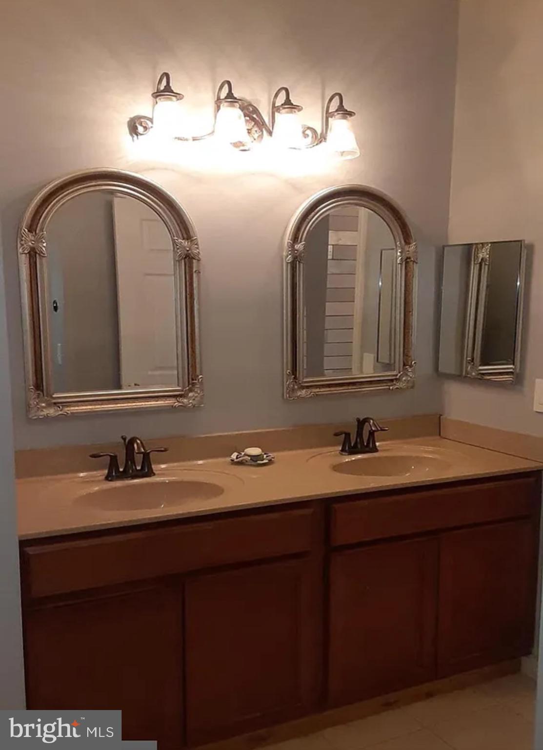 RIVERBEND AT CASCADES - Residential Lease