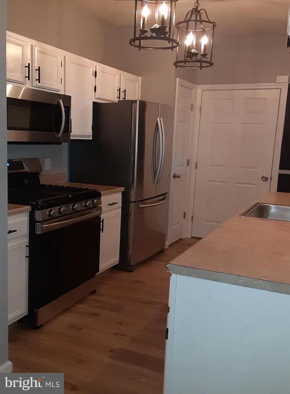 RIVERBEND AT CASCADES - Residential Lease