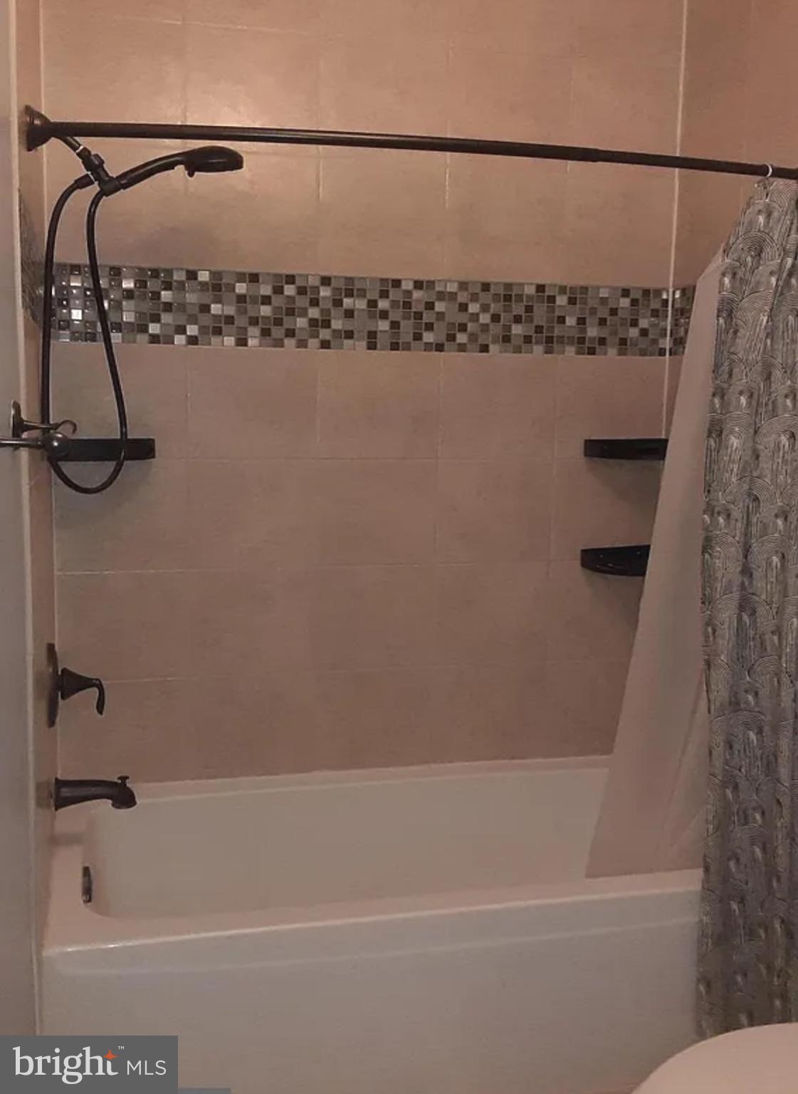 RIVERBEND AT CASCADES - Residential Lease