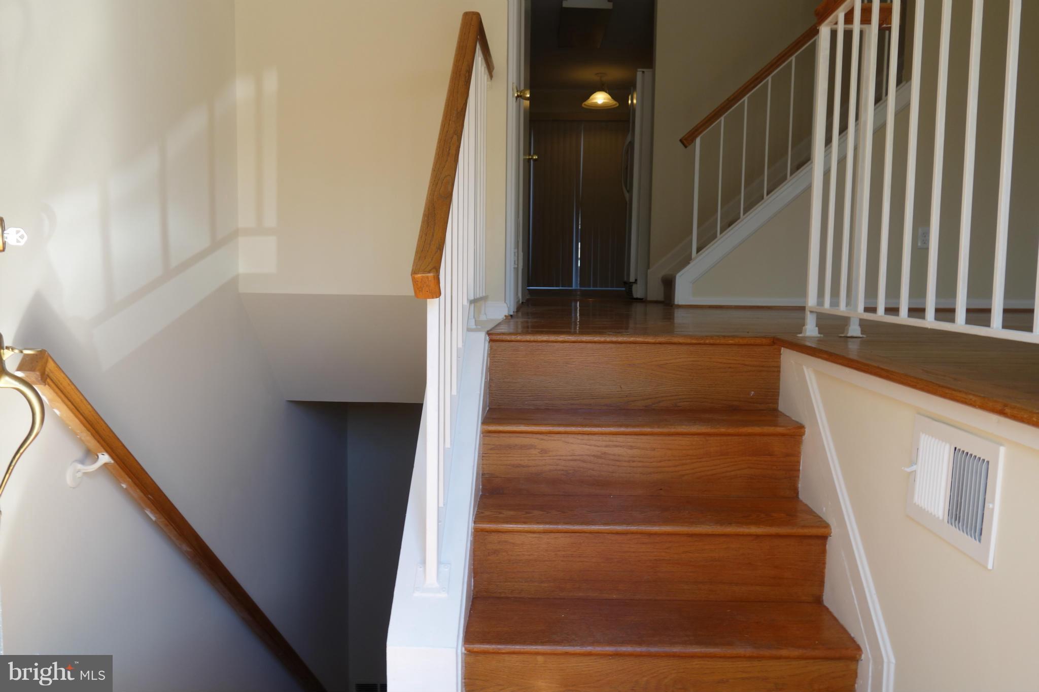 HUNTER VILLAGE - Residential