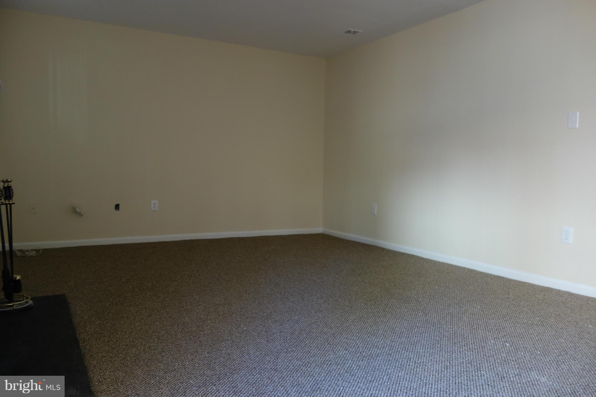 HUNTER VILLAGE - Residential