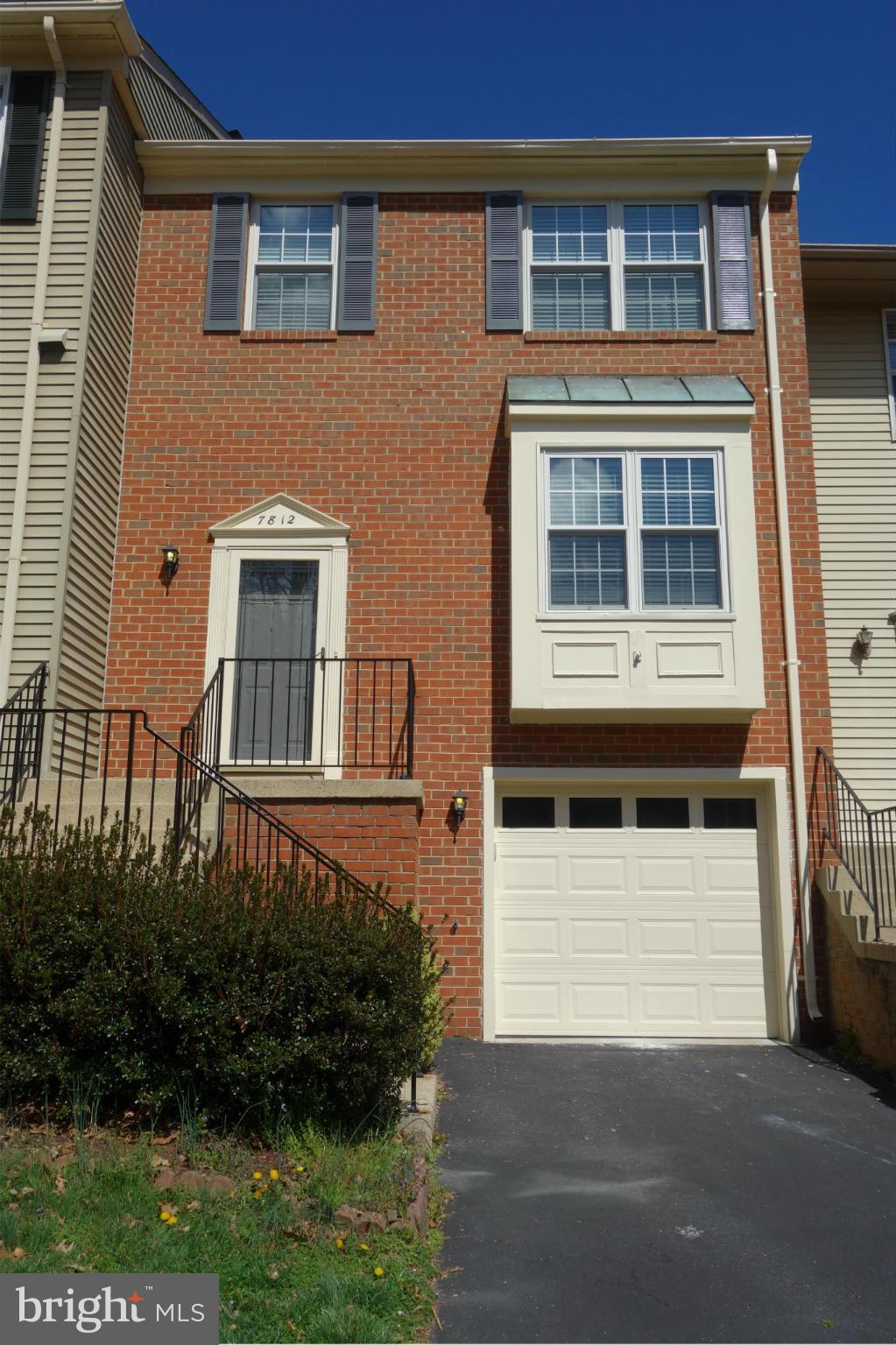 HUNTER VILLAGE - Residential