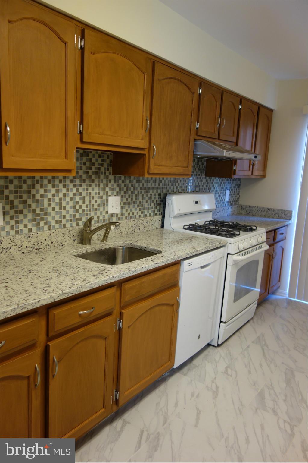 HUNTER VILLAGE - Residential