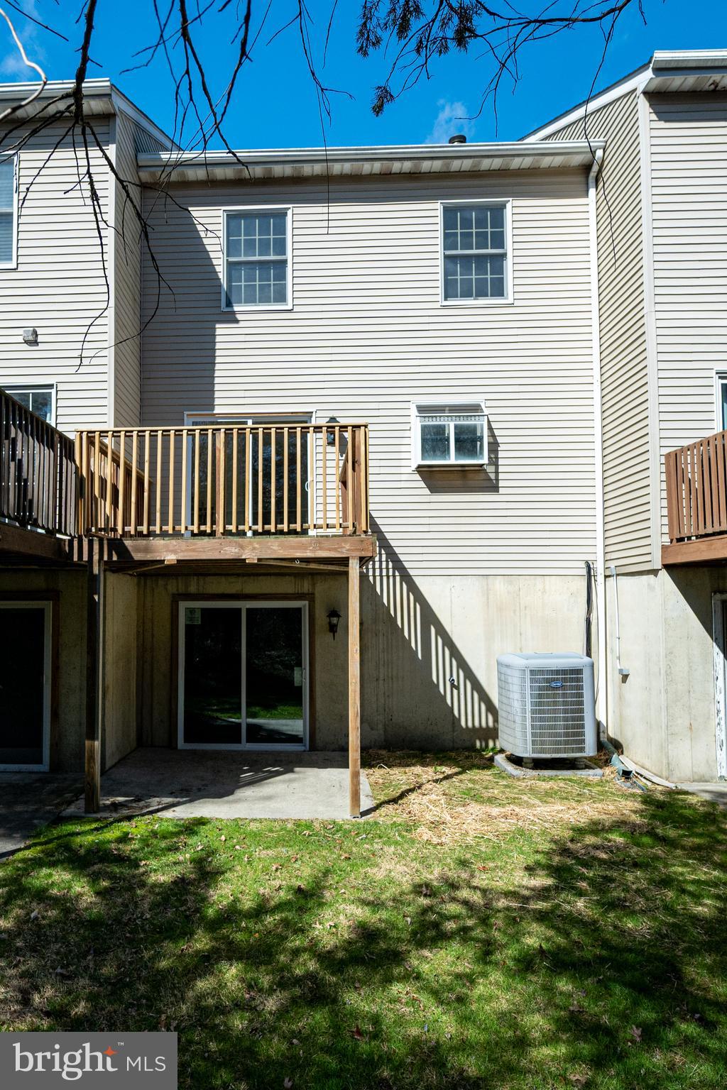 1146 VALLEY STREAM DRIVE