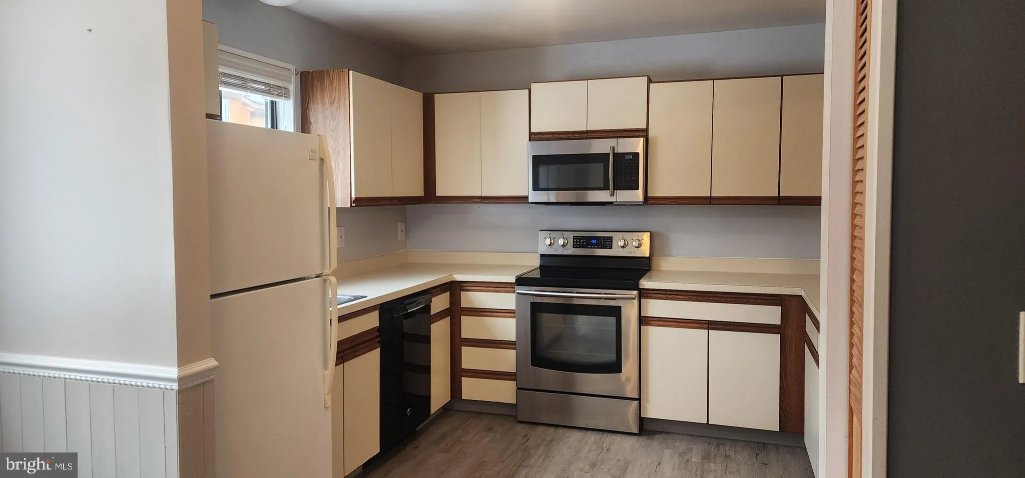 Reisterstown, Maryland 21136, United States, 3 Bedrooms Bedrooms, ,2 BathroomsBathrooms,Residential,Pending,16851