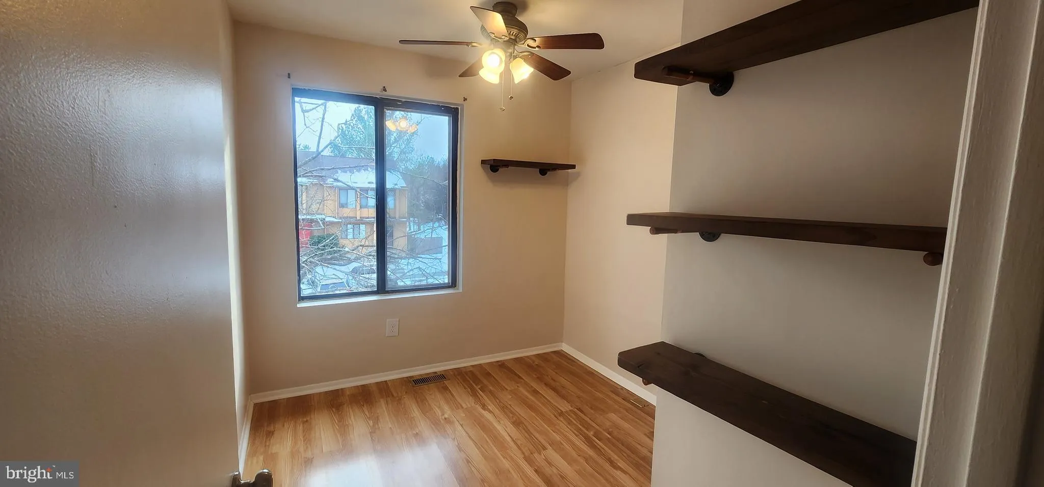 Reisterstown, Maryland 21136, United States, 3 Bedrooms Bedrooms, ,2 BathroomsBathrooms,Residential,Pending,16851