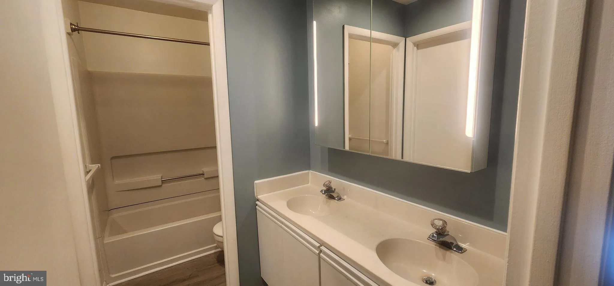 Reisterstown, Maryland 21136, United States, 3 Bedrooms Bedrooms, ,2 BathroomsBathrooms,Residential,Pending,16851