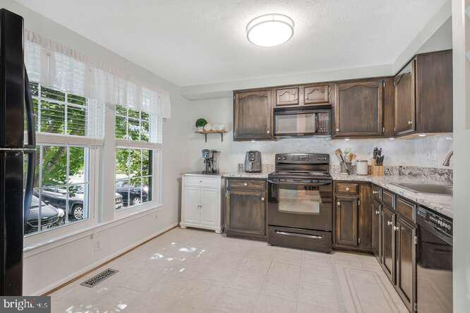 1226 QUAKER RIDGE DRIVE