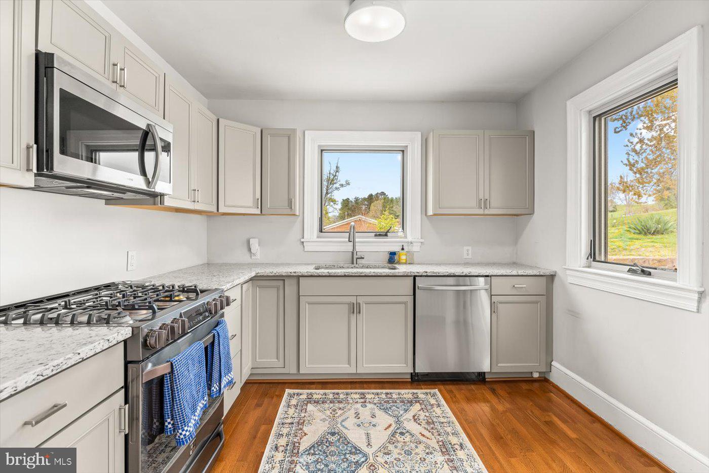 WOODVILLE - Residential