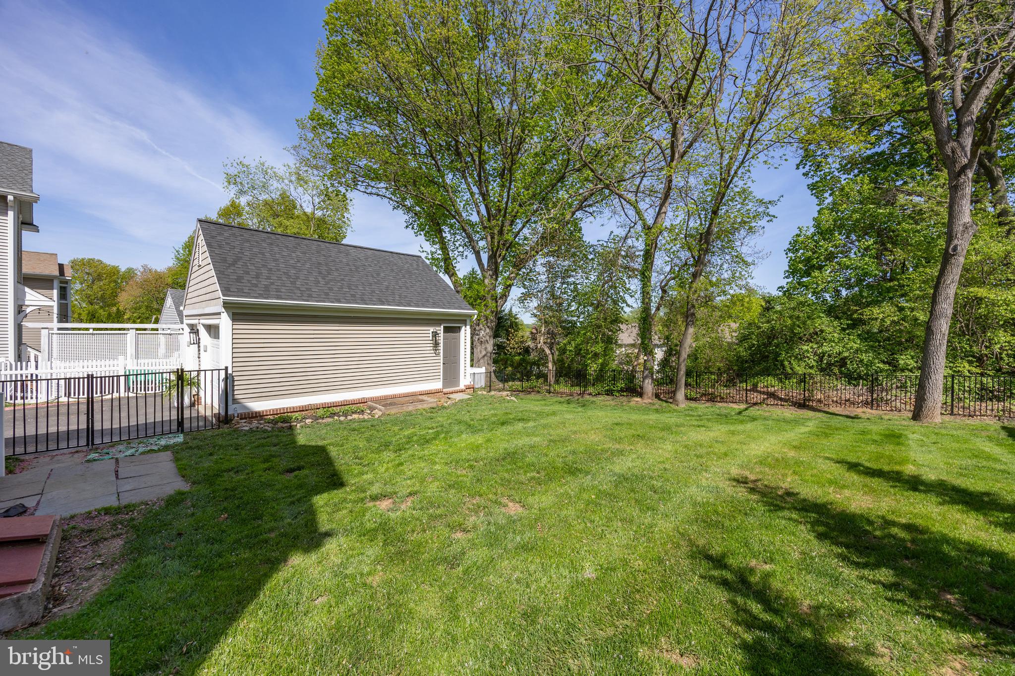 173 WINDGATE DRIVE