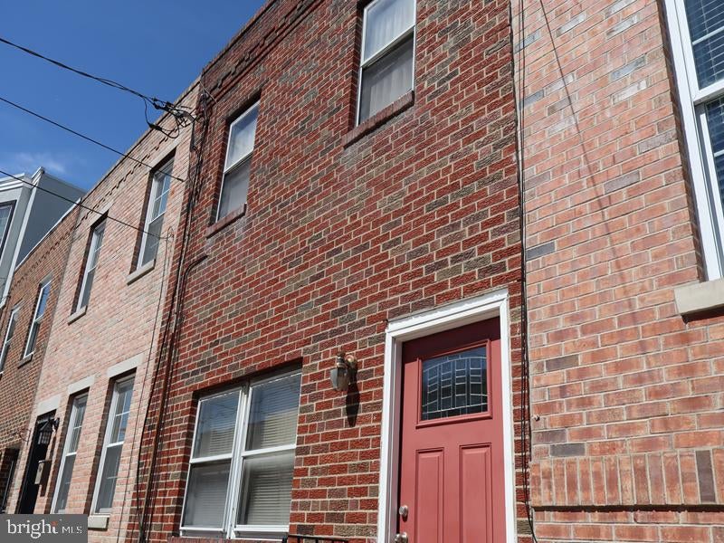 2011 CARPENTER STREET