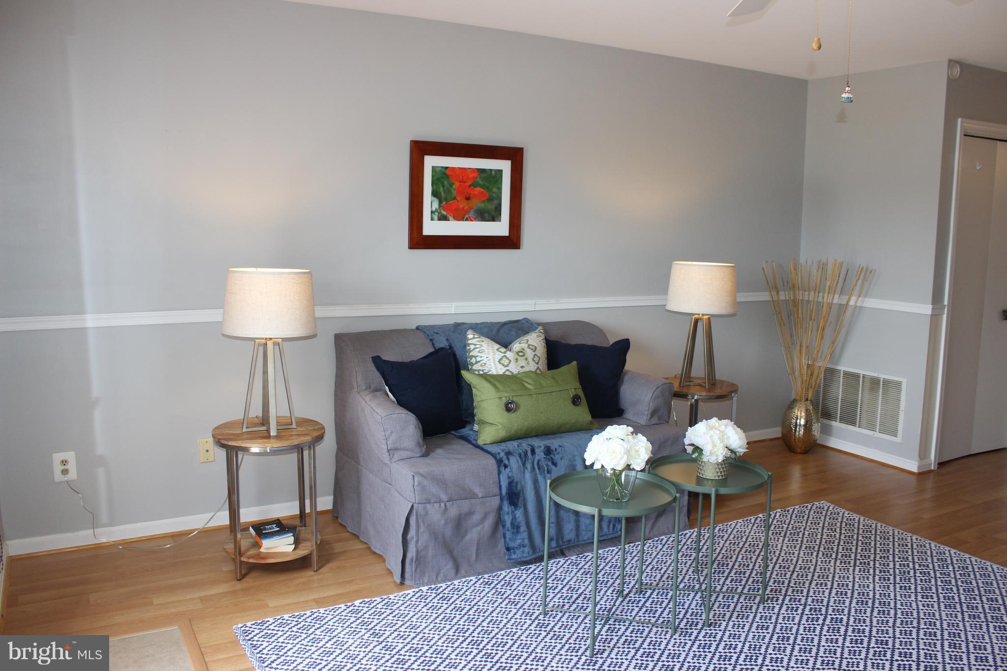 QUEENS LANDING - Residential