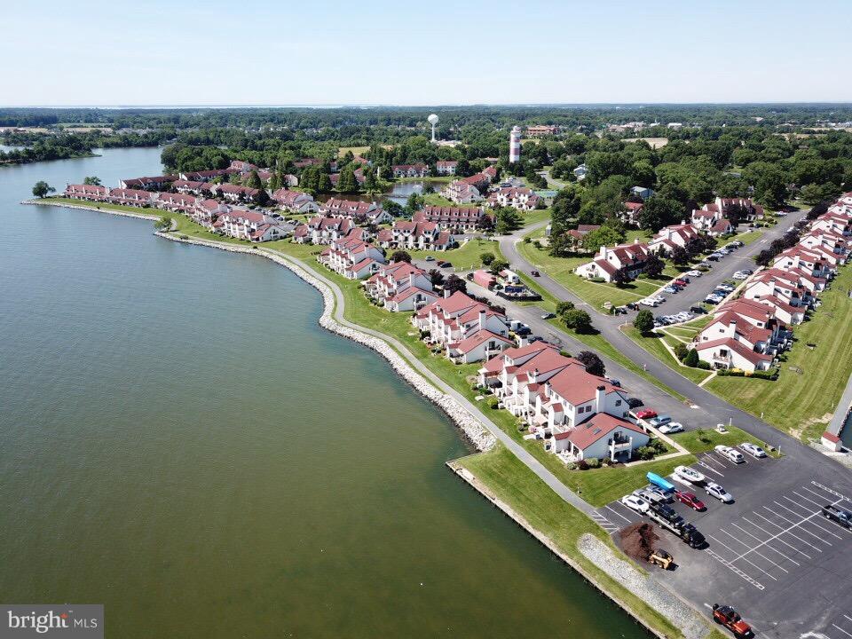 QUEENS LANDING - Residential