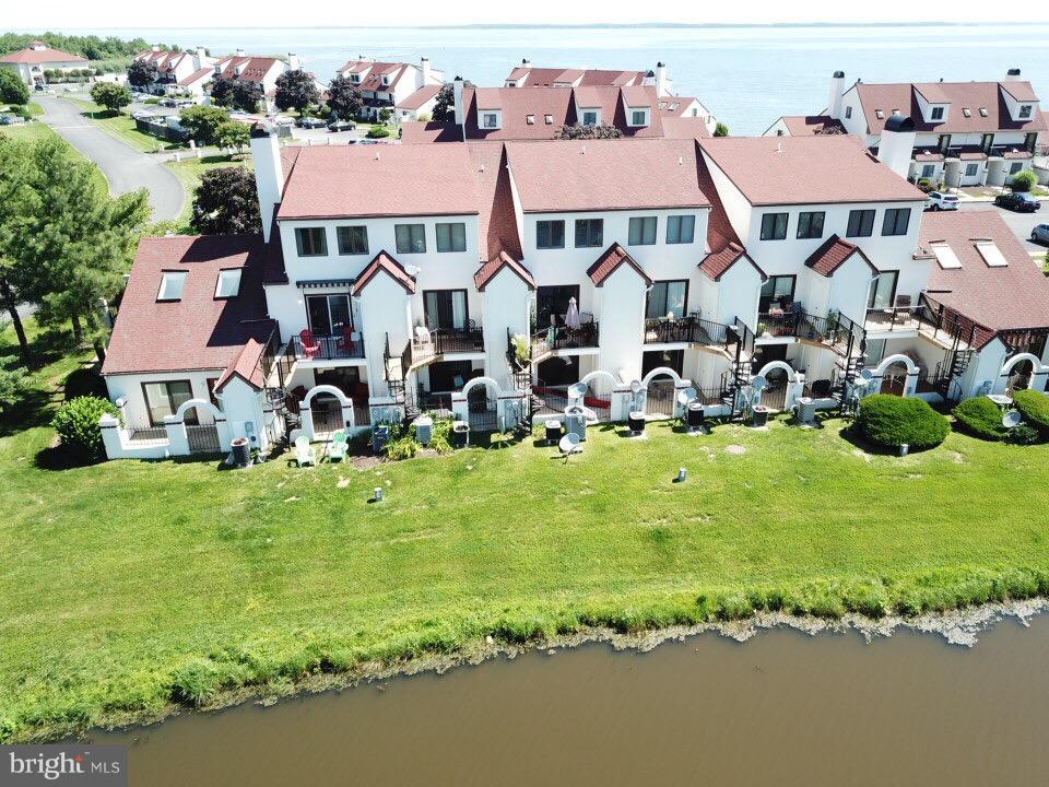 QUEENS LANDING - Residential