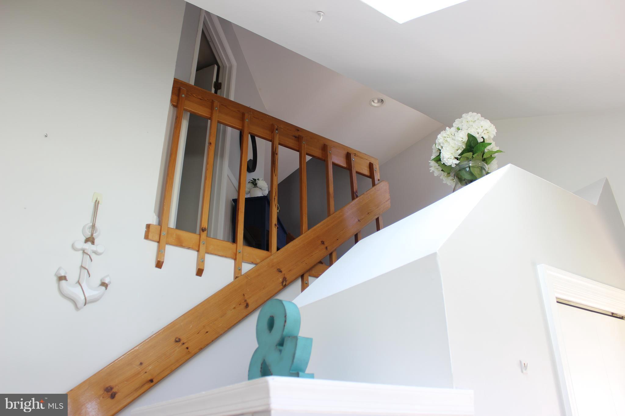 QUEENS LANDING - Residential