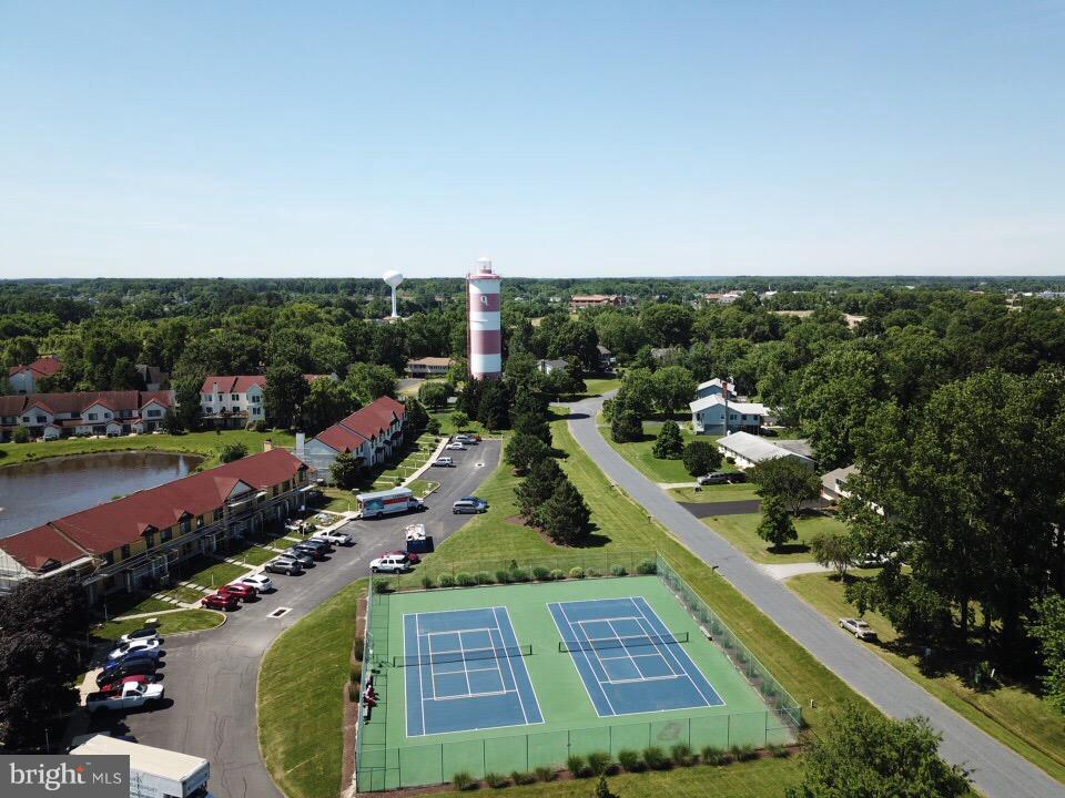 QUEENS LANDING - Residential